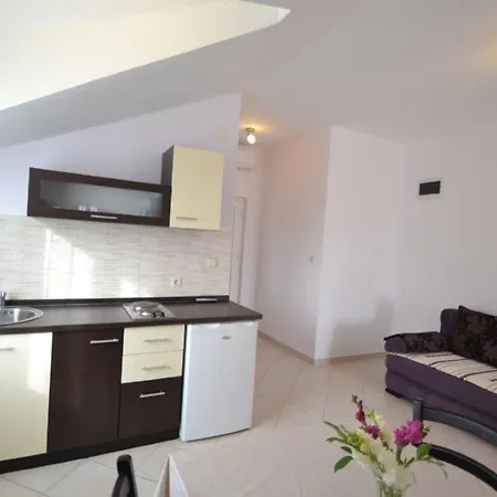 Appartement With Parking Space Sukosan, Zadar - 17027 *