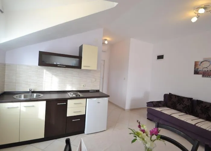 Апартаменты With Parking Space Sukosan, Zadar - 17027 *